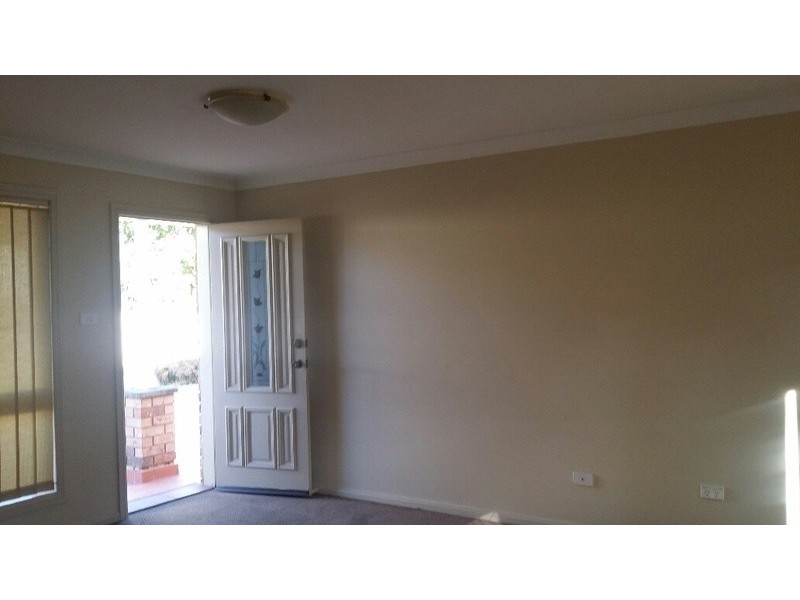 2/166 Glossop Street, St Marys NSW 2760