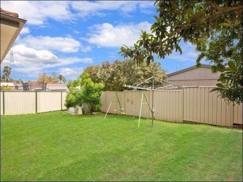 5 Tapi Glen, St Clair NSW 2330