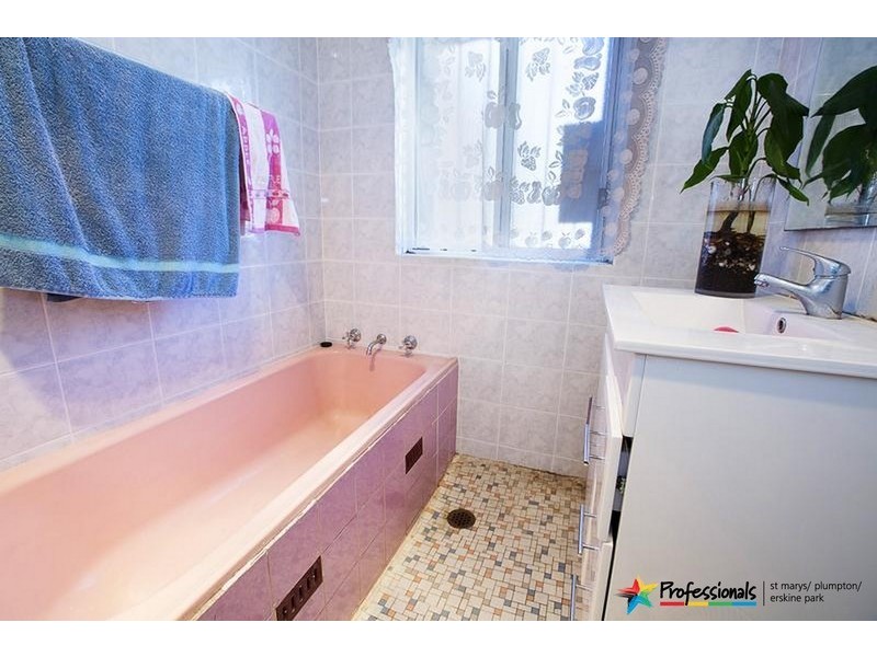 4 Parklawn Place, St Marys NSW 2760