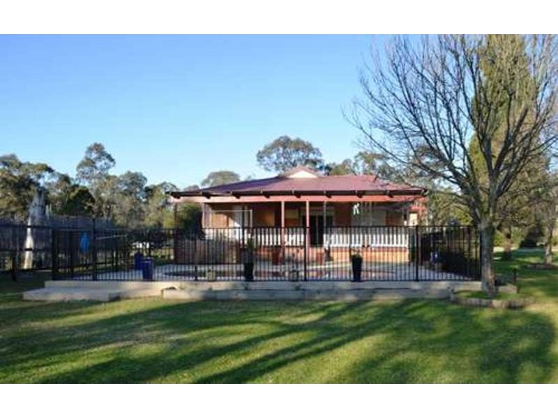 15 Tadmore Road, Cranebrook NSW 2749