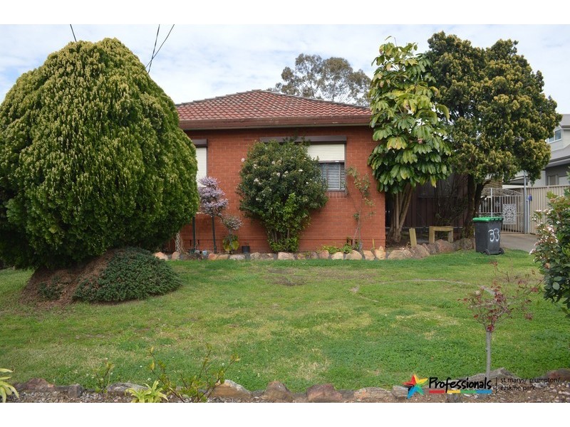 33 Hobart Street, Oxley Park NSW 2760