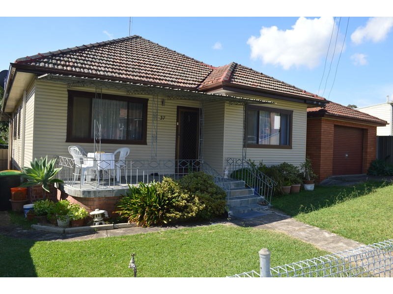 37 King Street, St Marys NSW 2760