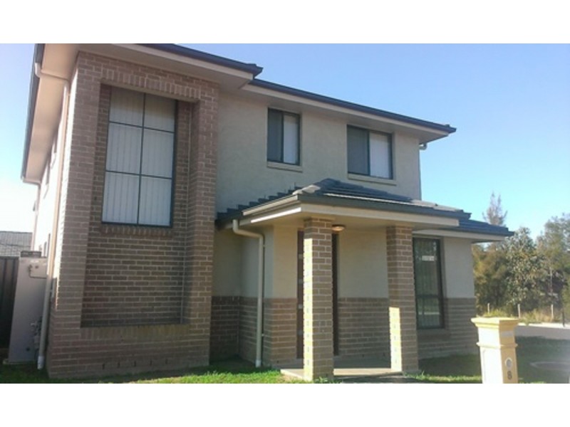 8 Taradale Drive, Ropes Crossing NSW 2760