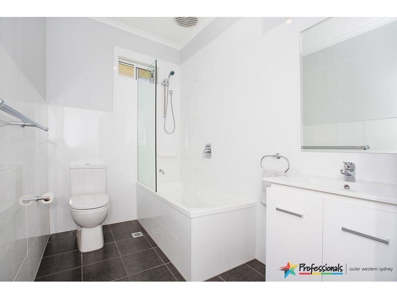 8 Warrego Street, North St Marys NSW 2760