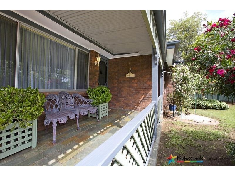 4 John Sulman Place, St Clair NSW 2759