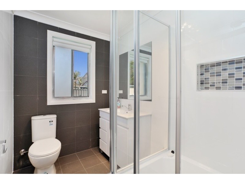 1 Edmund Blackett Close, St Clair NSW 2759