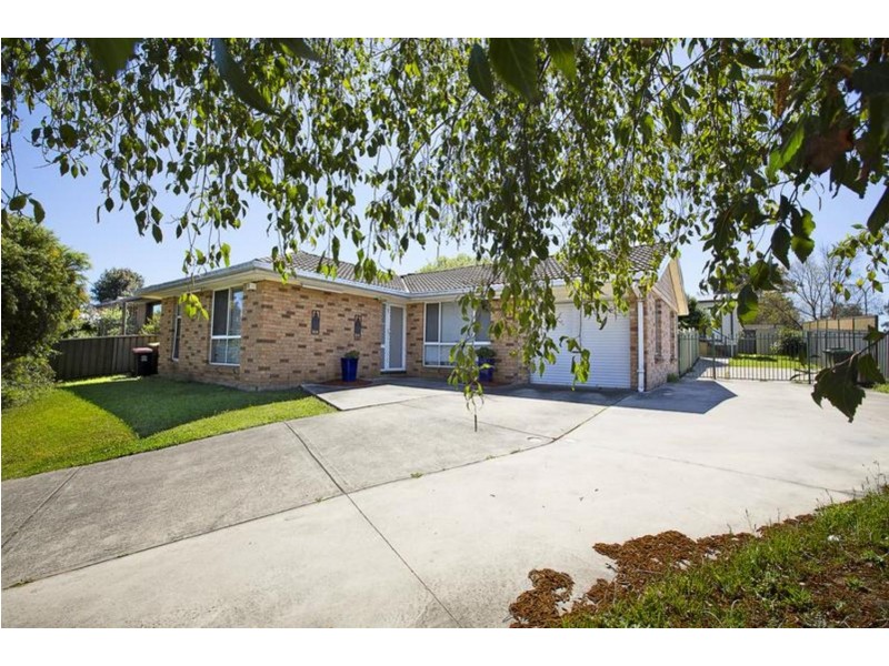158 Explorers Way, St Clair NSW 2759