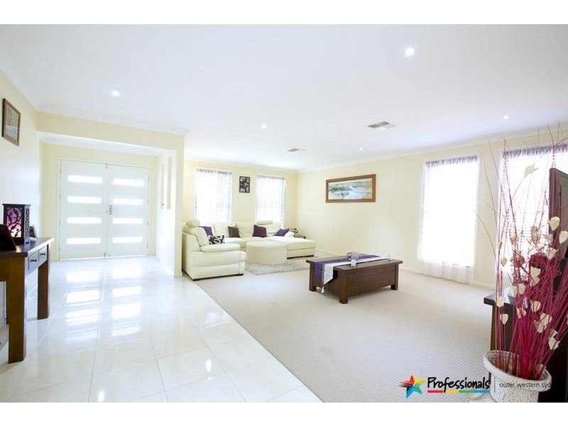 Claremont Meadows NSW 2747