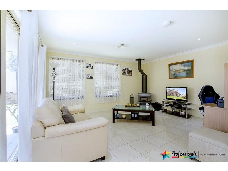 Claremont Meadows NSW 2747