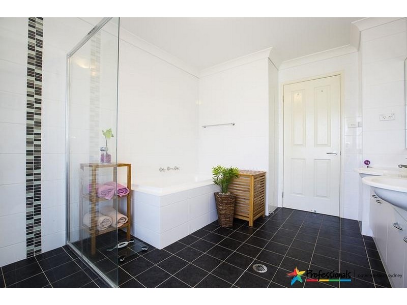 Claremont Meadows NSW 2747