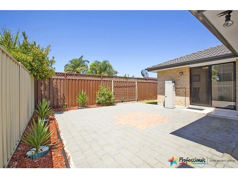 2/530 Carlisle Avenue, Mount Druitt NSW 2770