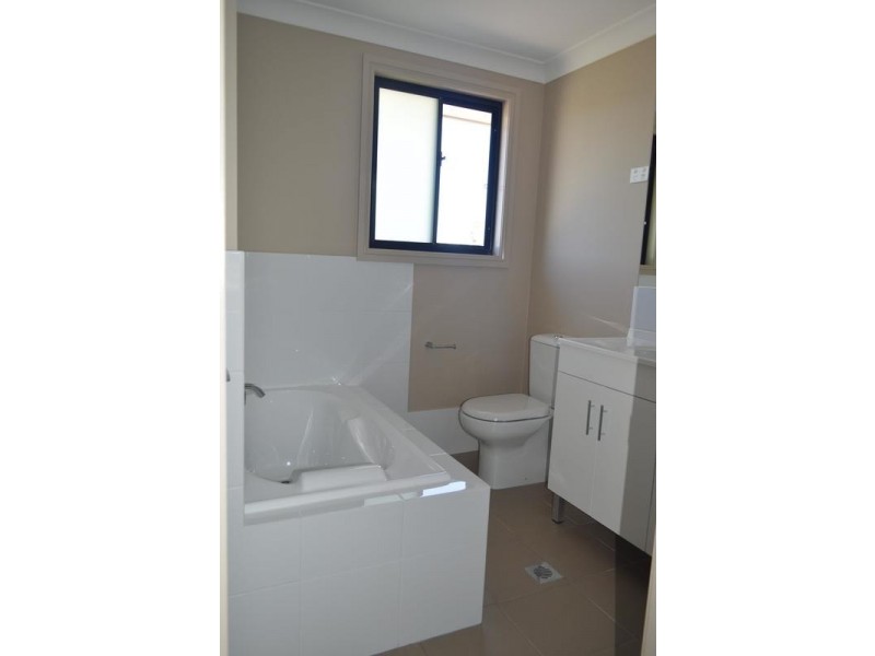 29 Taradale Drive, Ropes Crossing NSW 2760