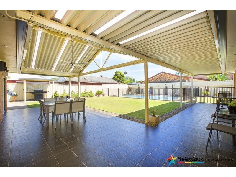 21 Woodview Road, Oxley Park NSW 2760