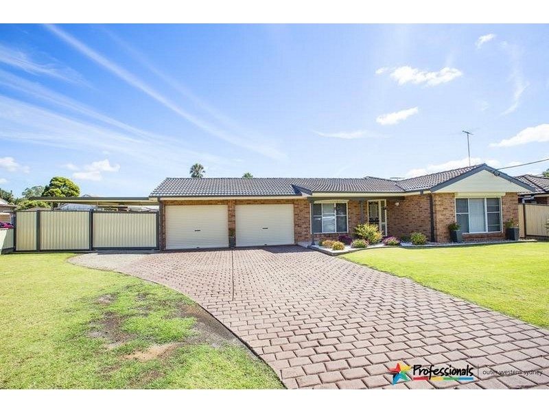 21 Woodview Road, Oxley Park NSW 2760