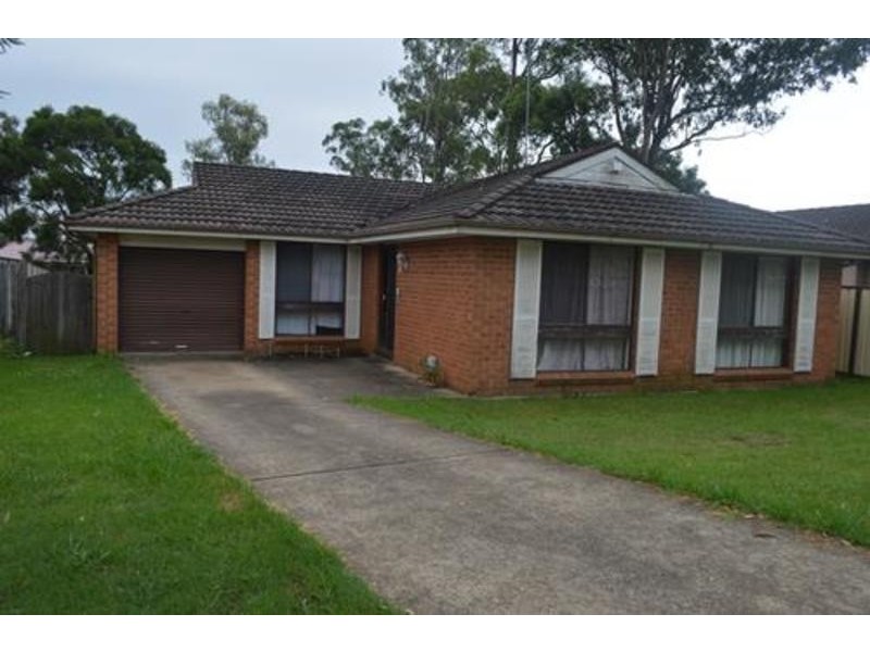 85 Melville Road, St Clair NSW 2759