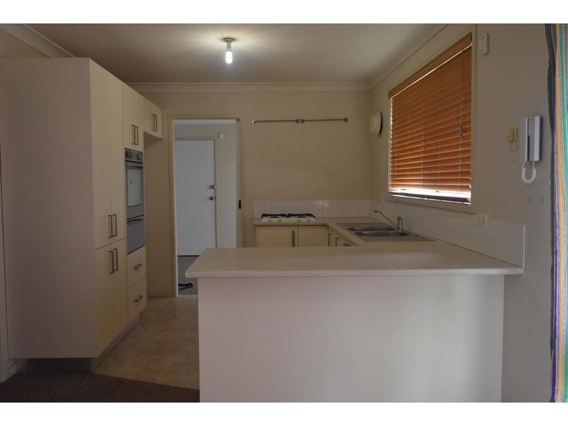 85 Melville Road, St Clair NSW 2759