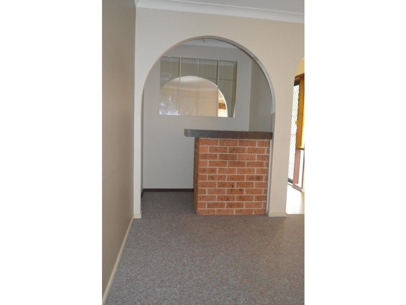 85 Melville Road, St Clair NSW 2759