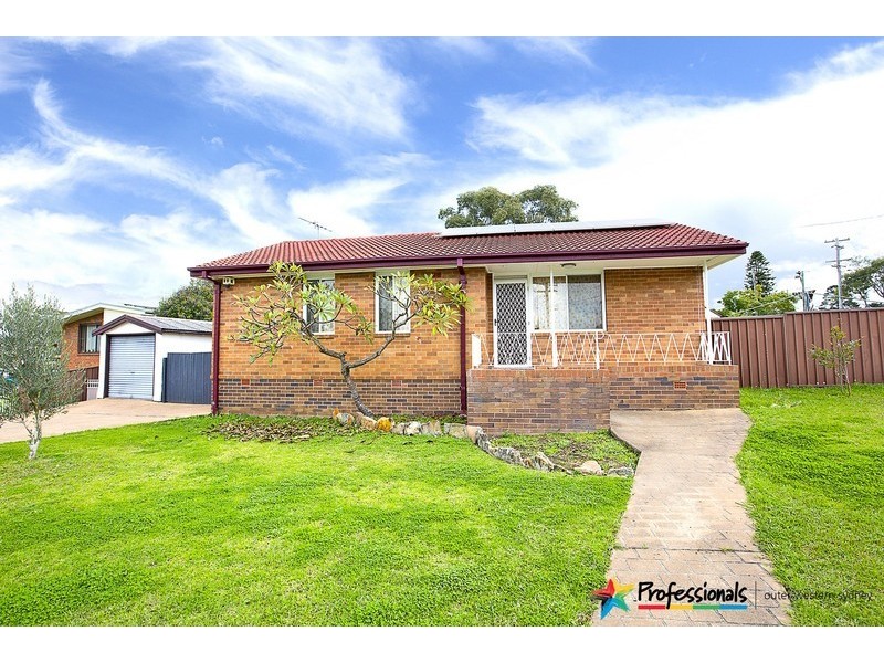 2 Hasselburgh Road, Tregear NSW 2770