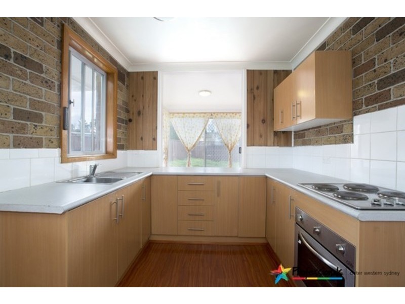 2 Hasselburgh Road, Tregear NSW 2770