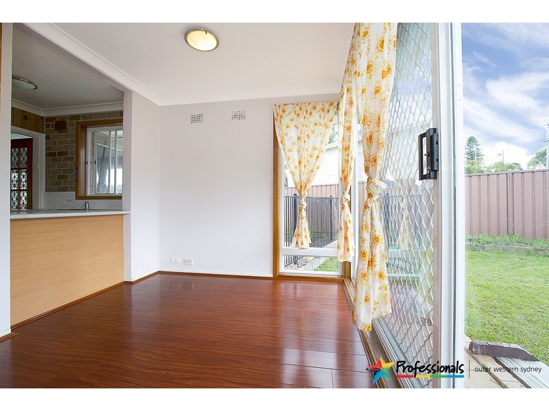 2 Hasselburgh Road, Tregear NSW 2770