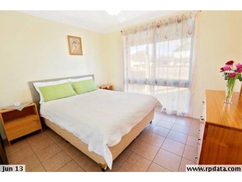 65 Pinecreek Circuit, St Clair NSW 2759