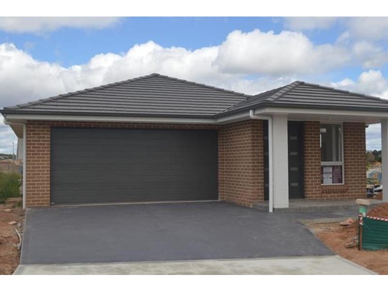 21 Silky Road, Spring Farm NSW 2570