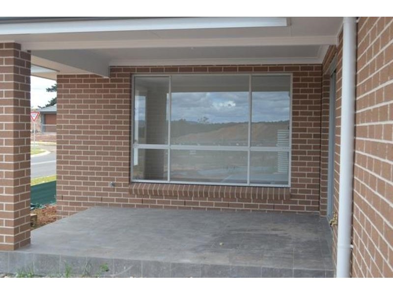 21 Silky Road, Spring Farm NSW 2570