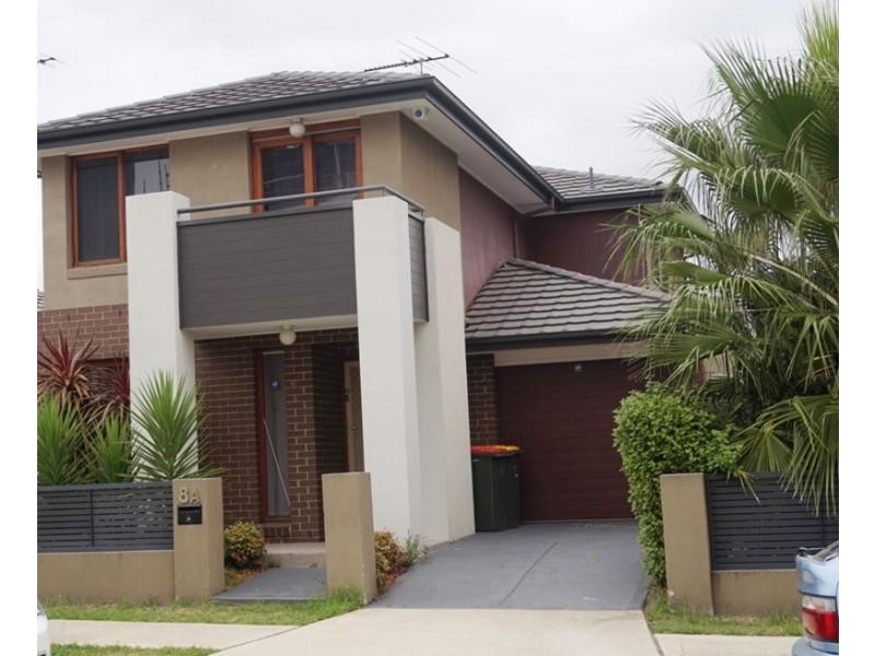 8a Dunlop Avenue, Ropes Crossing NSW 2760