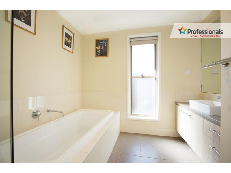 Claremont Meadows NSW 2747