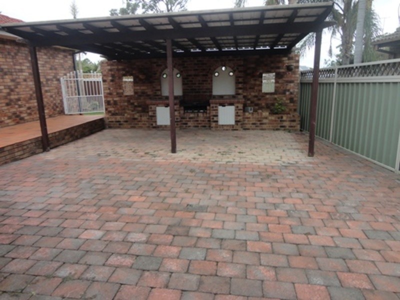 12 Kemerton Street, St Clair NSW 2759