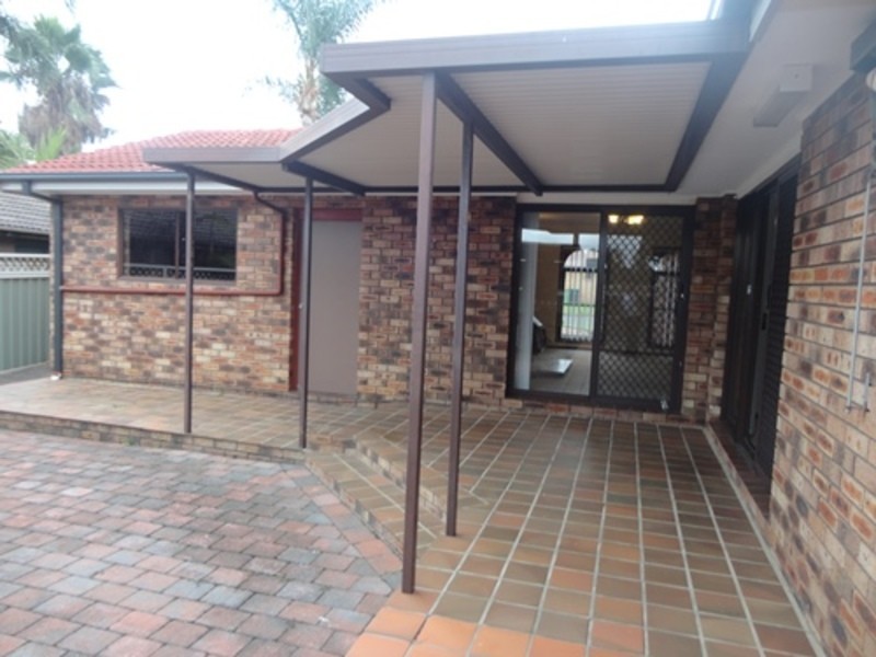 12 Kemerton Street, St Clair NSW 2759