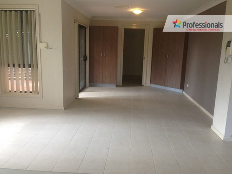 1 Bond Place, Oxley Park NSW 2760