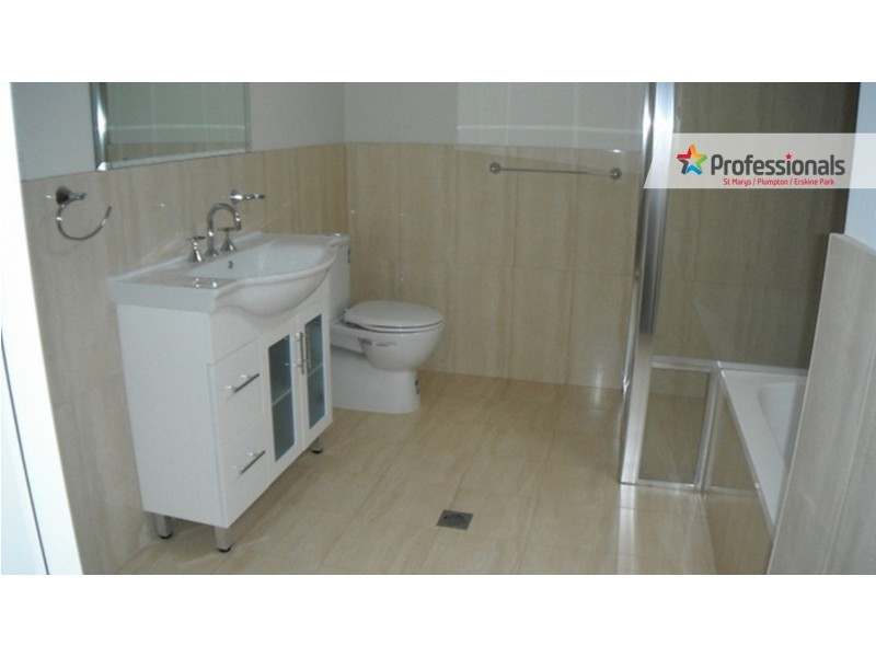 5/6 Canberra Street, Oxley Park NSW 2760