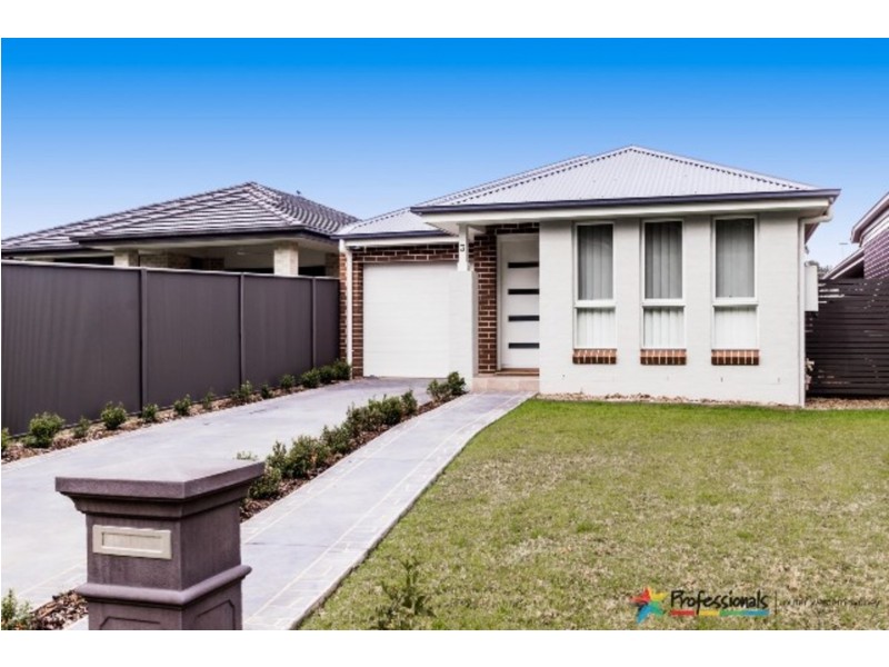 3 Cowra Place, Ropes Crossing NSW 2760