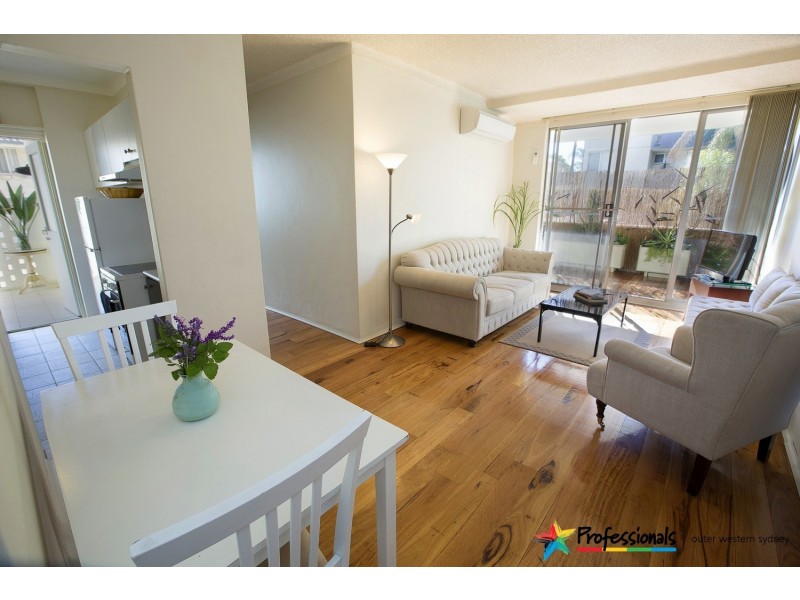 2/65-66 Park Avenue, Kingswood NSW 2747