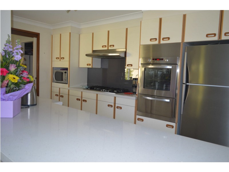 8 Honeyeater Place, Erskine Park NSW 2759