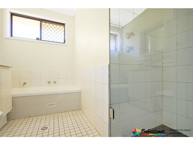 4 Beethoven Place, Cranebrook NSW 2749