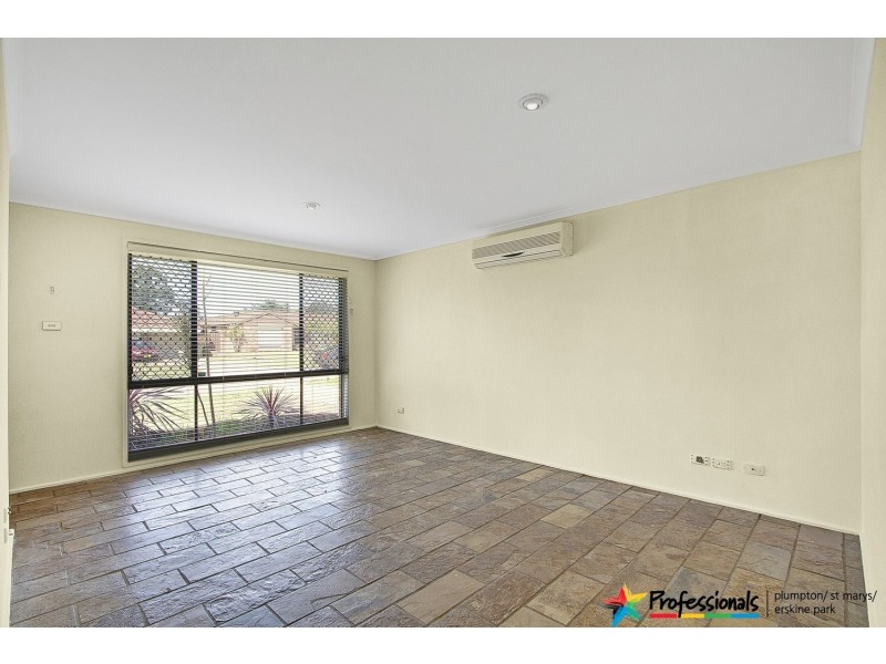 4 Beethoven Place, Cranebrook NSW 2749