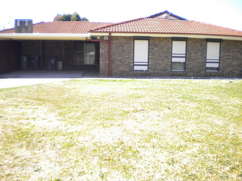 12 Moore Street, St Clair NSW 2759