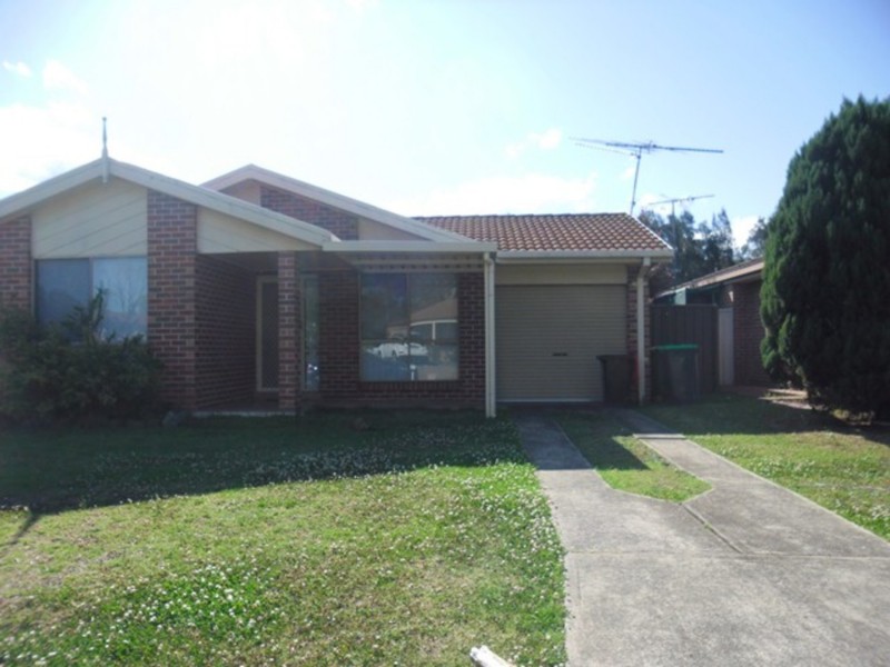 3 Dolphin Close, Claremont Meadows NSW 2747