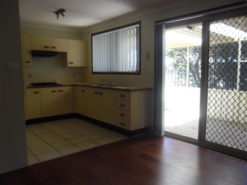 3 Dolphin Close, Claremont Meadows NSW 2747