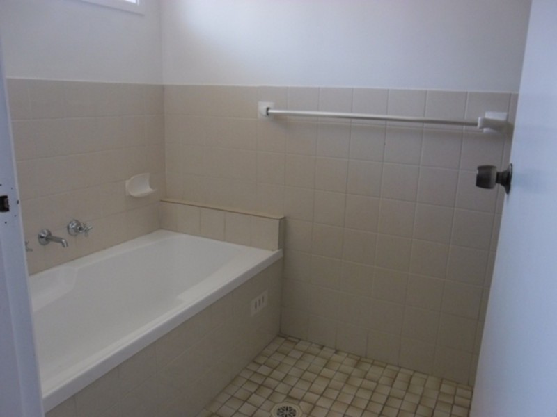 3 Dolphin Close, Claremont Meadows NSW 2747