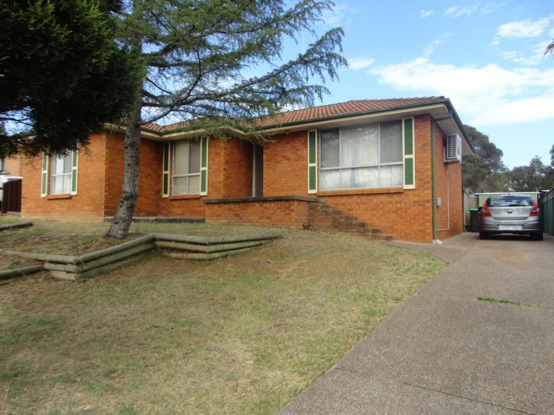 74 Blackwell Avenue, St Clair NSW 2759