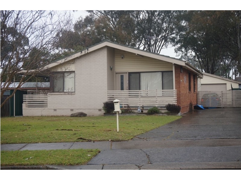 74 Marquesa Crescent, Lethbridge Park NSW 2770