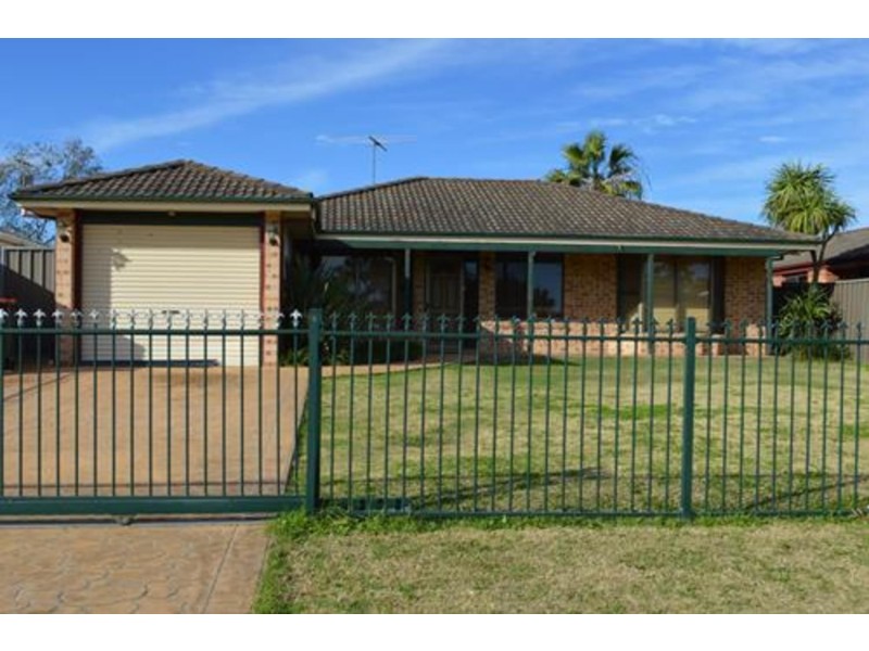 12 Bancroft Street, Oakhurst NSW 2761