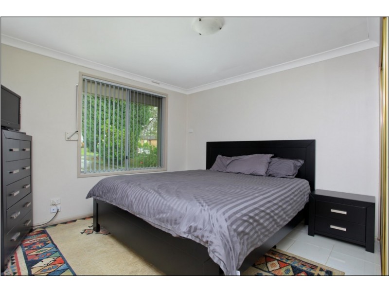 58 Shadlow Crescent, St Clair NSW 2759