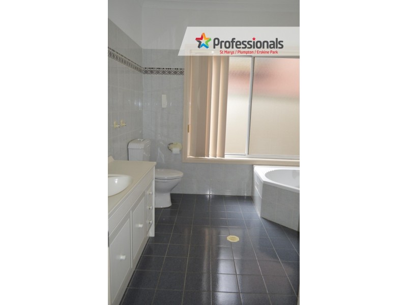 14 Bursaria Crescent, Glenmore Park NSW 2745