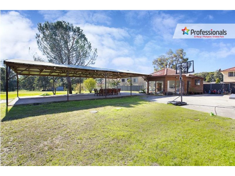 94-100 Explorers Way, St Clair NSW 2759