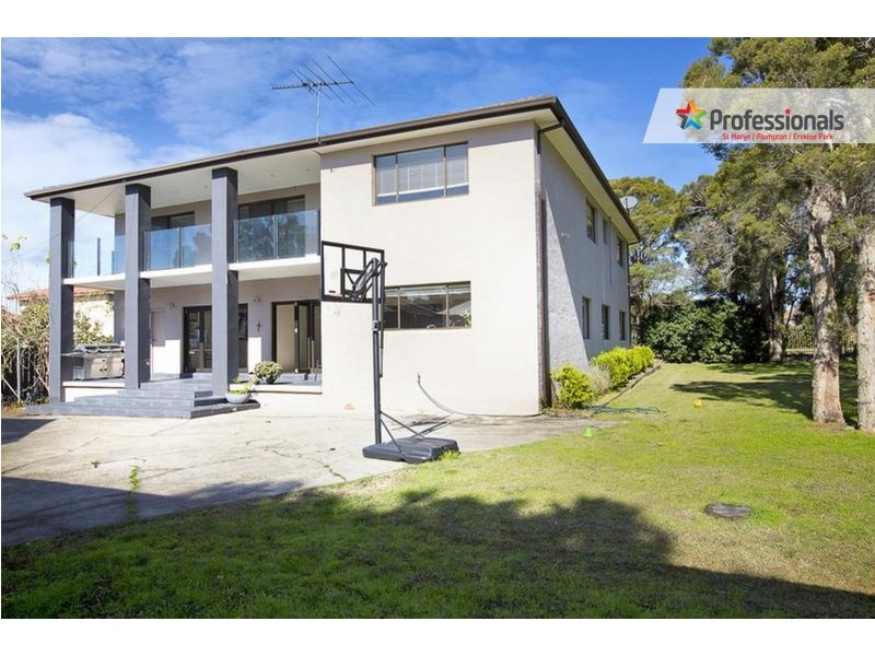 94-100 Explorers Way, St Clair NSW 2759