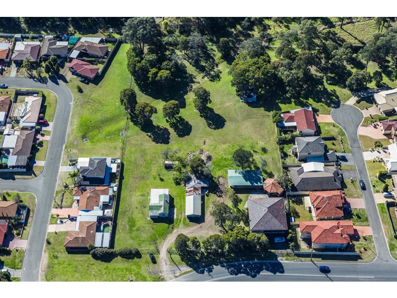 94-100 Explorers Way, St Clair NSW 2759